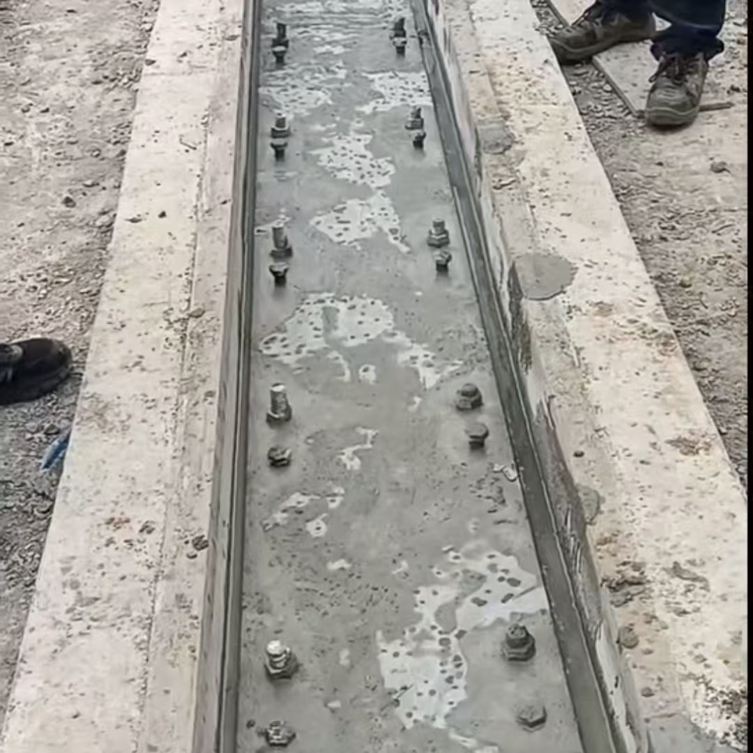 邳州港口码头起重机龙门吊重型机械设备稳固用早强快凝轨道胶泥